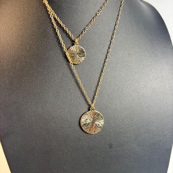 Boho necklace collection with delicate gold piece and a large collar necklace - Picture 6 of 6